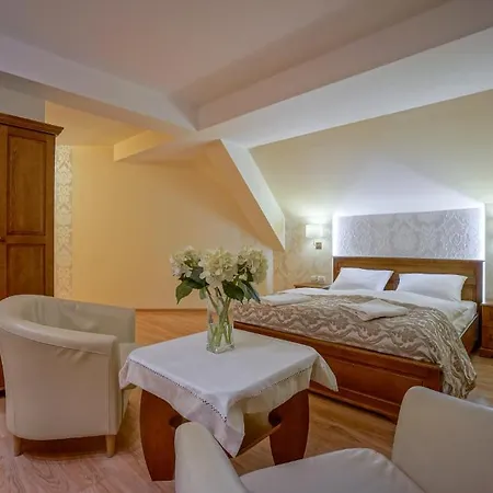 Jawor Pokoje I Apartamenty-2